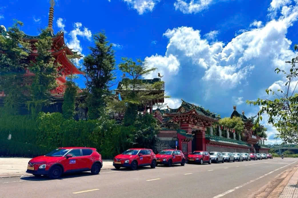 Taxi hoạt động tại trung tâm thành phố Pleiku Gia Lai