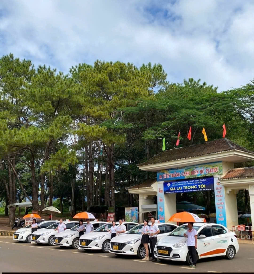 Taxi Sun Gia Lai đưa khách đến Biển Hồ Pleiku